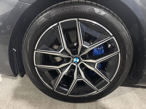 BMW i5 eDrive 40 M Sport — пробег 21 681 км — фото 5 из 5