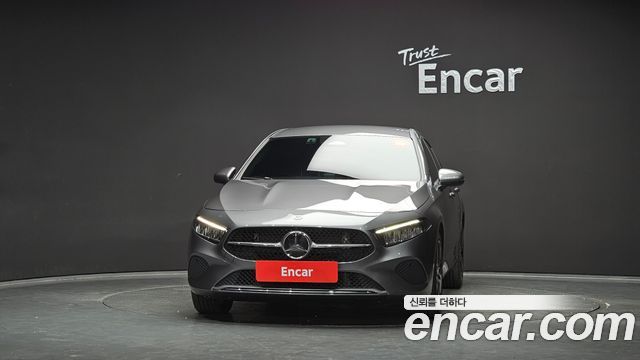 Mercedes-Benz A-Class A220 Sedan — пробег 12 047 км — фото 3 из 5