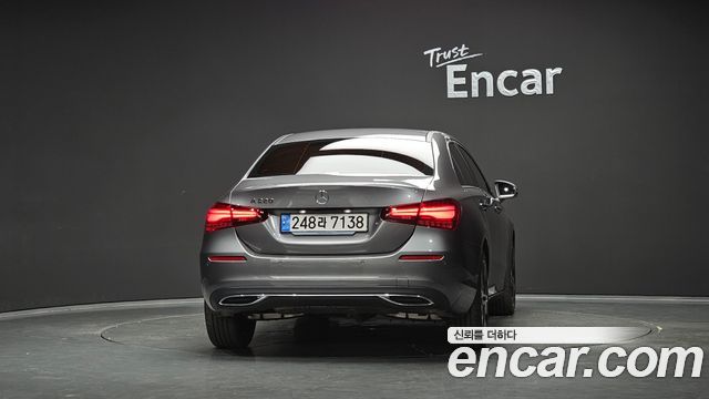 Mercedes-Benz A-Class A220 Sedan — пробег 12 047 км — фото 4 из 5