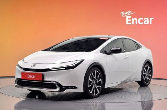 Toyota Prius 2.0 PHEV XSE — пробег 35 821 км — фото 1 из 5