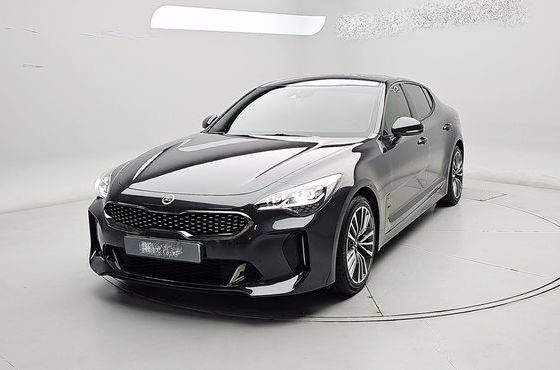 Kia Stinger 2.0 Turbo 2WD Platinum — пробег 91 593 км — фото 1 из 5