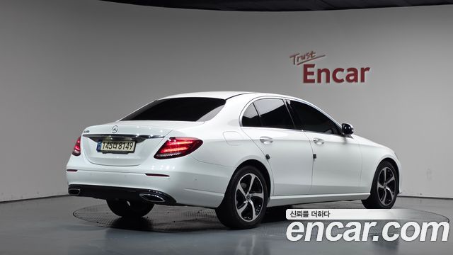 Mercedes-Benz E-Class из Кореи Encar