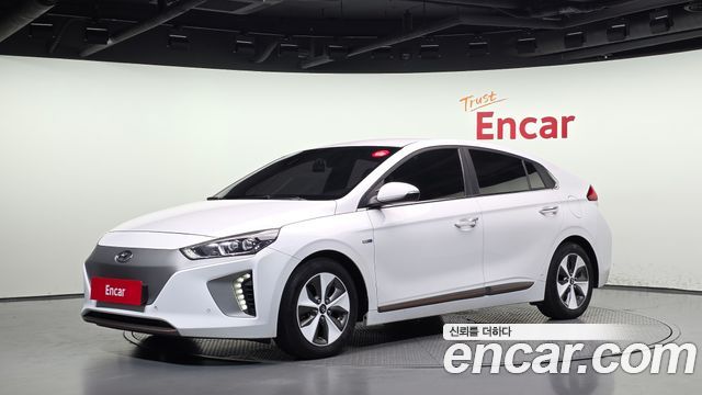 Hyundai Ioniq Q — пробег 228 237 км — фото 1 из 5