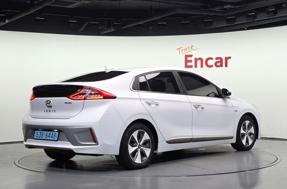 Hyundai Ioniq Q — пробег 228 237 км — фото 2 из 5