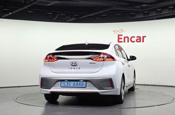 Hyundai Ioniq Q — пробег 228 237 км — фото 4 из 5