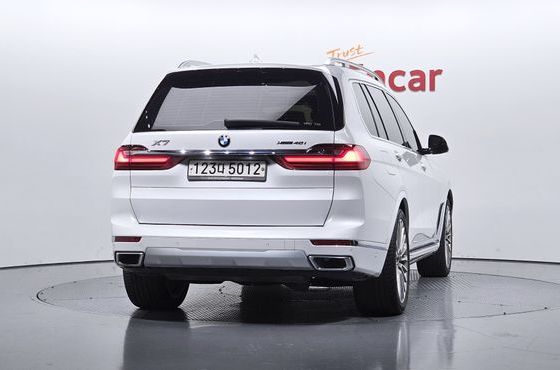 BMW X7 xDrive 40i Design Pure Excellence 7-Seater — пробег 93 937 км — фото 4 из 5