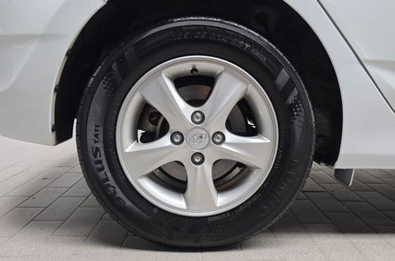 Hyundai Accent WIT 1.4 VVT Premier — пробег 82 181 км — фото 5 из 5
