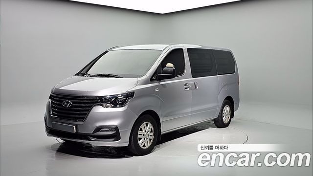 Hyundai Starex Van 3-Seater Smart — пробег 67 061 км — фото 1 из 5