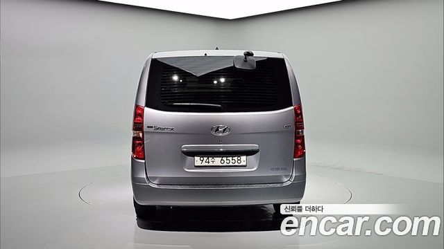 Hyundai Starex Van 3-Seater Smart — пробег 67 061 км — фото 4 из 5