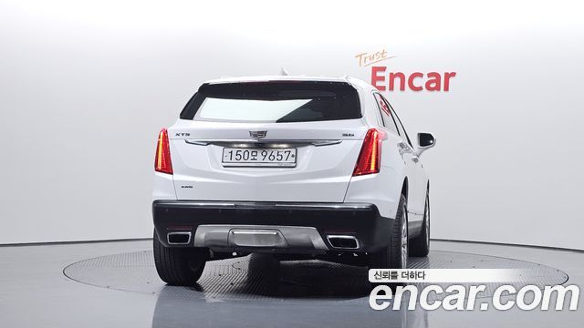 Cadillac XT5 3.6 Platinum — пробег 105 008 км — фото 4 из 5