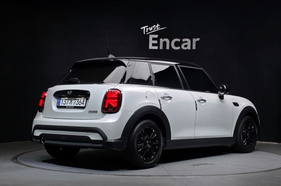 Mini Cooper 5Door Classic Third Generation — пробег 9 907 км — фото 2 из 5