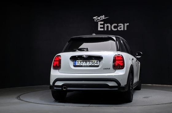 Mini Cooper 5Door Classic Third Generation — пробег 9 907 км — фото 4 из 5