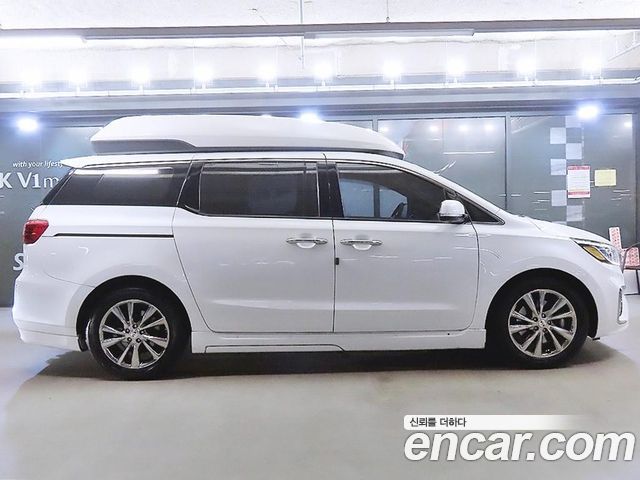 Kia Carnival Gasoline 7-Seater Hi-Limousine President — пробег 229 460 км — фото 3 из 5