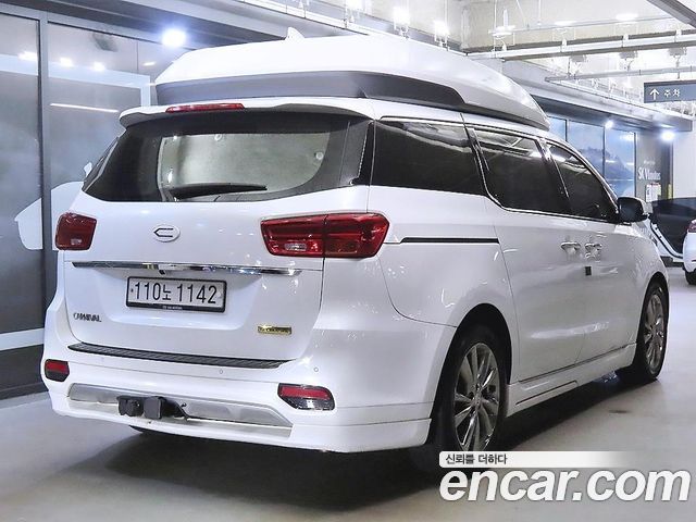 Kia Carnival Gasoline 7-Seater Hi-Limousine President — пробег 229 460 км — фото 4 из 5