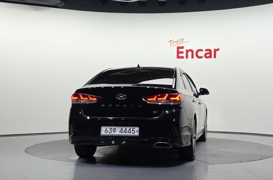 Hyundai Sonata 2.0 Premium Special — пробег 71 077 км — фото 4 из 5