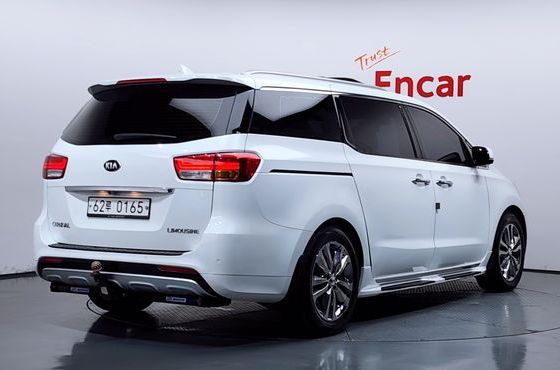 Kia Carnival 7-seater Limousine President — пробег 109 794 км — фото 2 из 5