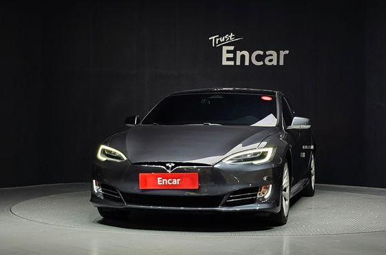 Tesla Model S 90D — пробег 186 162 км — фото 3 из 5