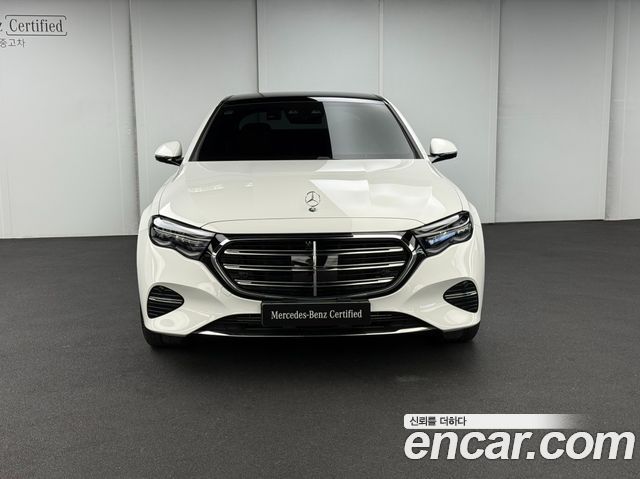 Mercedes-Benz E-Class E350e 4MATIC — пробег 4 972 км — фото 3 из 5