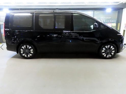 Hyundai Staria L3.5 Lounge 9-Seater Inspiration — пробег 53 448 км — фото 3 из 5