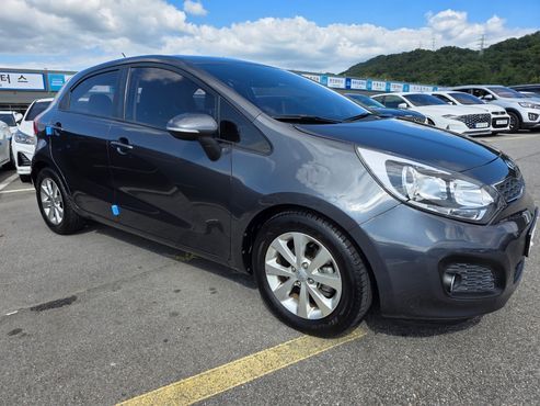Kia pride 1.6 GDI Hatchback Luxury — пробег 57 437 км — фото 3 из 5