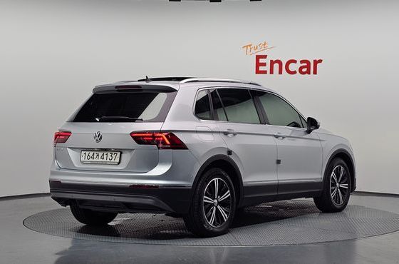 Volkswagen Tiguan 2.0 TDI Prestige — пробег 73 667 км — фото 2 из 5