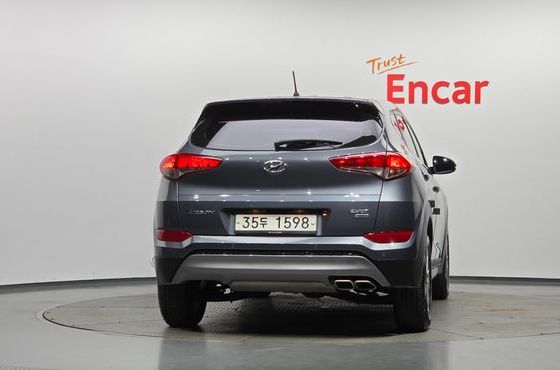 Hyundai Tucson Diesel 2.0 4WD Style — пробег 250 521 км — фото 4 из 5