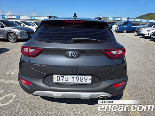Kia Stonic 1.4 Prestige — пробег 139 445 км — фото 4 из 5