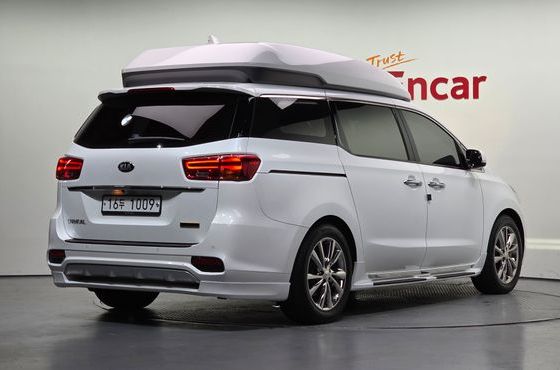 Kia Carnival 7-Seater Hi-Limousine President — пробег 93 960 км — фото 2 из 5
