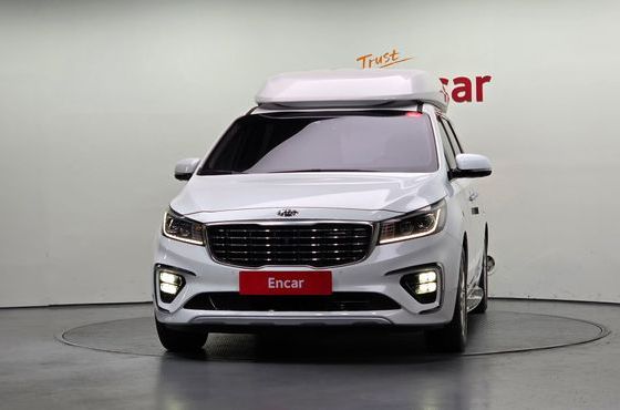 Kia Carnival 7-Seater Hi-Limousine President — пробег 93 960 км — фото 3 из 5