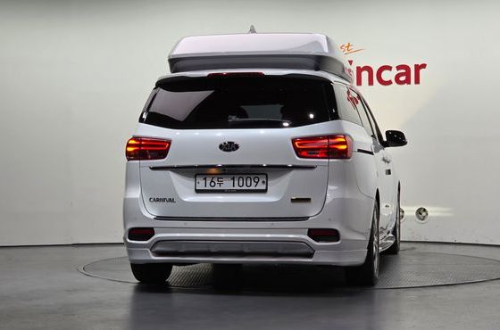 Kia Carnival 7-Seater Hi-Limousine President — пробег 93 960 км — фото 4 из 5