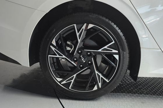 Kia K5 2.0 Signature — пробег 10 159 км — фото 5 из 5