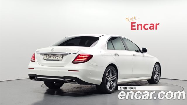 Mercedes-Benz E-Class из Кореи Encar