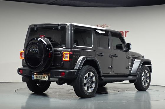 Jeep Wrangler 2.0 Overland 4Door — пробег 109 300 км — фото 2 из 5
