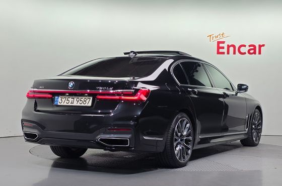 BMW 7-Series 730Ld xDrive M Sport — пробег 124 825 км — фото 2 из 5