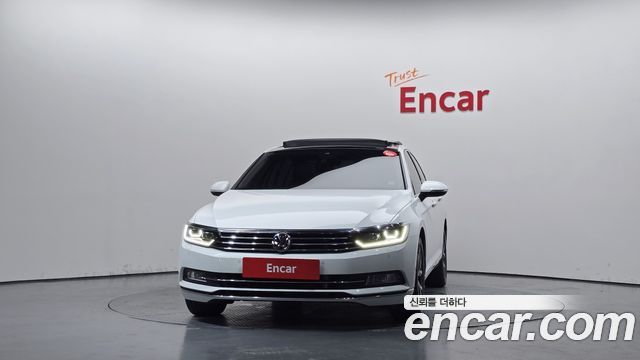 Volkswagen Passat 2.0 TDI Premium — пробег 23 693 км — фото 3 из 5