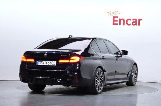 BMW 5-Series 530i xDrive M Sport Package Plus — пробег 75 825 км — фото 2 из 5