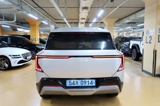Kia EV5 Long Range 2WD Earth — пробег 5 934 км — фото 4 из 5