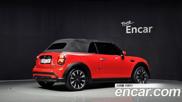 Mini Cooper Convertible Classic Launch Pack Third Generation — пробег 76 365 км — фото 2 из 5