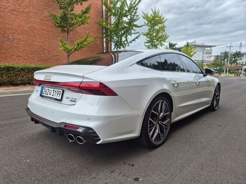 Audi A7 55 TFSI Quattro Premium — пробег 6 850 км — фото 2 из 5