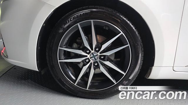 Kia K7 из Кореи Encar