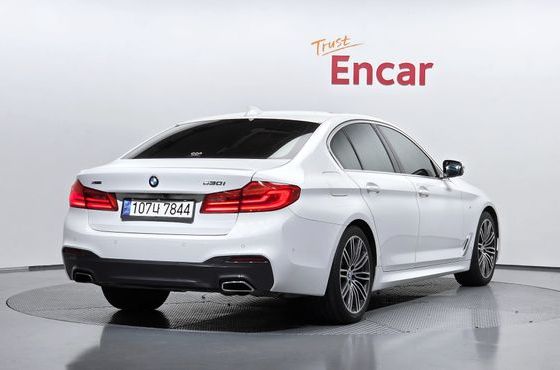 BMW 5-Series 530i xDrive M Sport Package Plus — пробег 125 633 км — фото 2 из 5