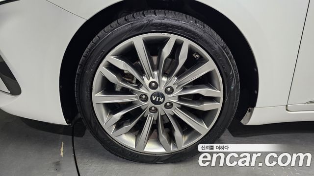 Kia K7 из Кореи Encar