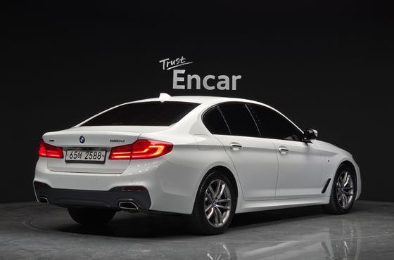 BMW 5-Series 520d xDrive M Sport Package Plus — пробег 103 690 км — фото 2 из 5
