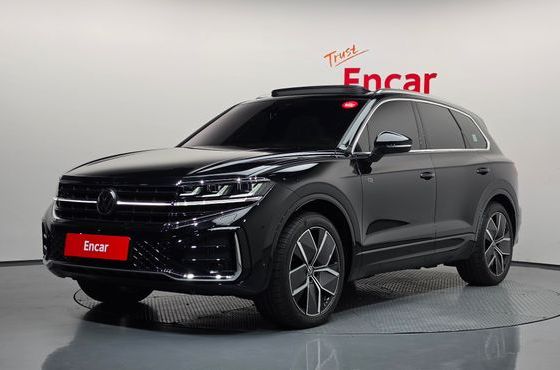 Volkswagen Touareg 3.0 TDI R-Line Final Edition — пробег 6 066 км — фото 1 из 5