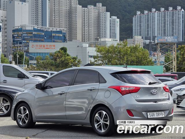 Hyundai i30 2.0 Younique — пробег 104 571 км — фото 2 из 5