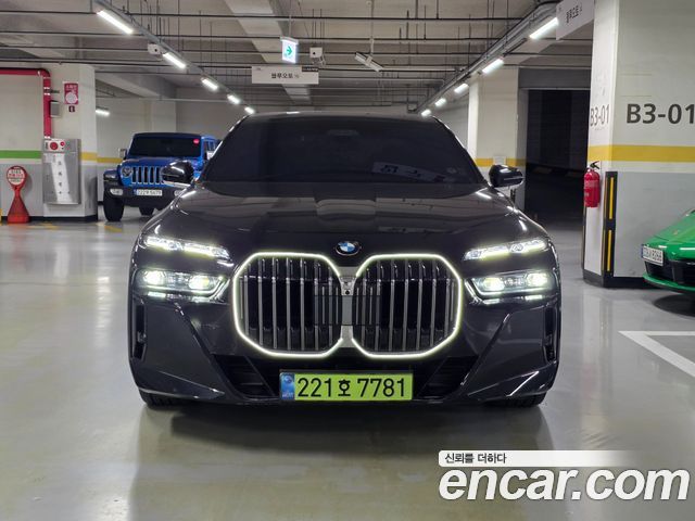 BMW 7-Series 740i xDrive M Sport — пробег 40 000 км — фото 2 из 5