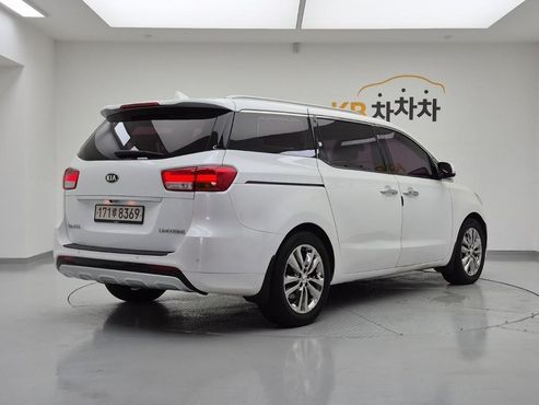 Kia Carnival 7-seater Limousine VIP — пробег 142 391 км — фото 4 из 5