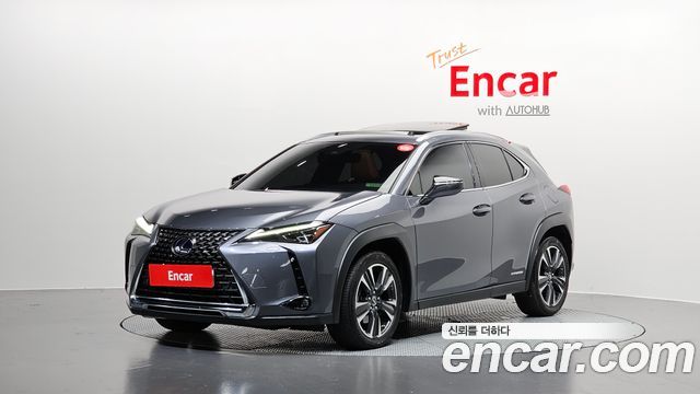 Lexus UX 2.0 AWD — пробег 55 611 км — фото 1 из 5