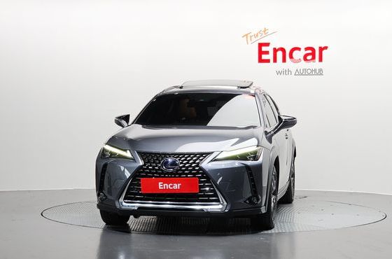 Lexus UX 2.0 AWD — пробег 55 611 км — фото 3 из 5