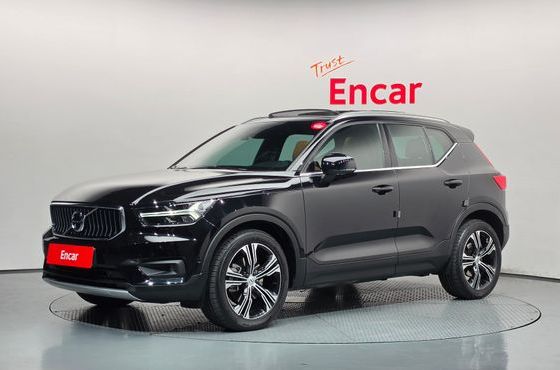 Volvo XC40 B4 Inscription — пробег 71 514 км — фото 1 из 5